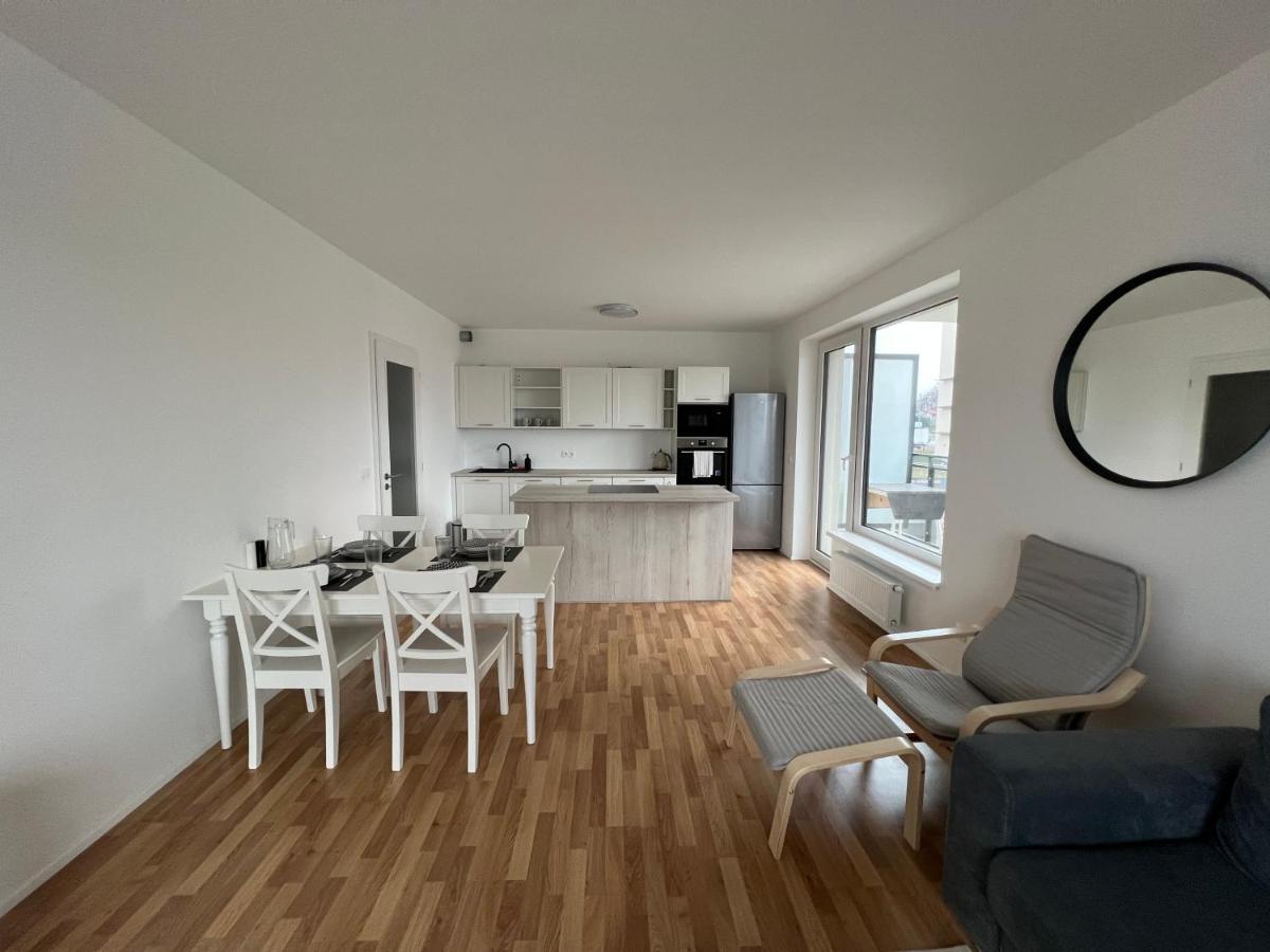 The Dante Prague - Family And Friends Apartments, Free Parking Eksteriør billede