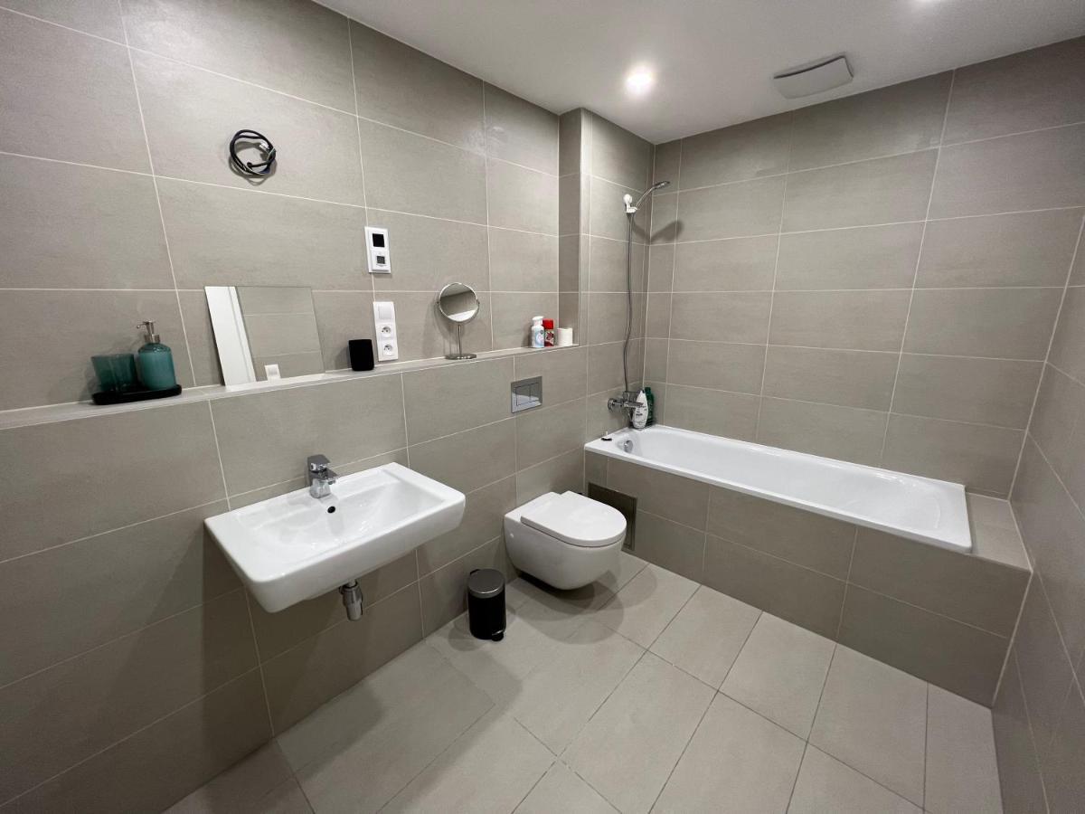 The Dante Prague - Family And Friends Apartments, Free Parking Eksteriør billede